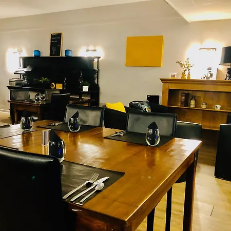 Hotell Logis L'abricotine