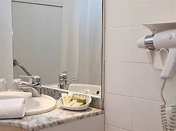 Hotell Logis L'abricotine Tain-lʼHermitage