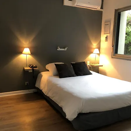 Hotel Logis L'abricotine 2*