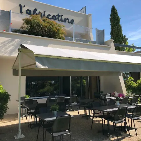 Logis L'abricotine Hotell